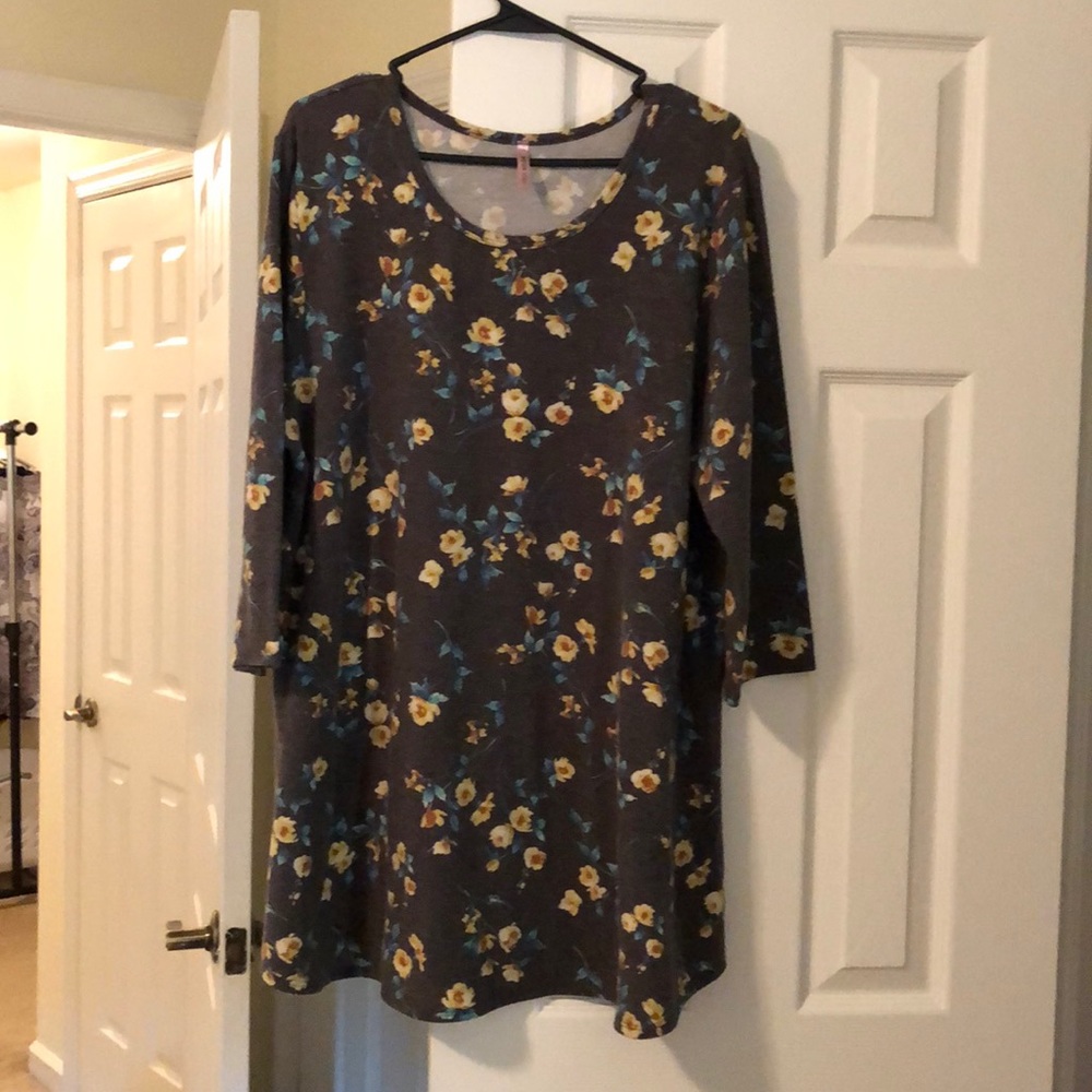 Plus size tunic top